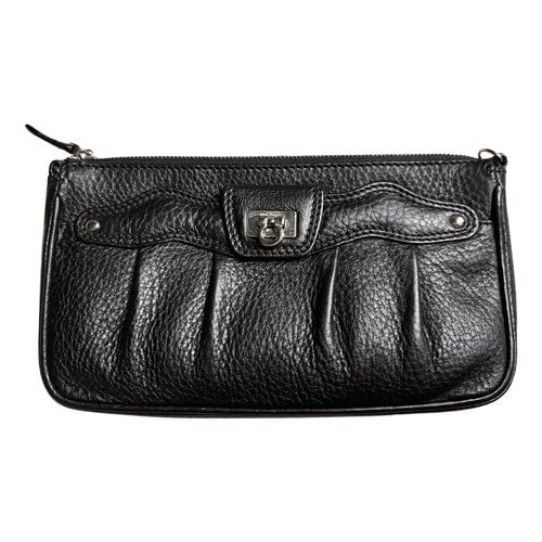 Pre-owned Ferragamo Leather Clutch Bag In Black