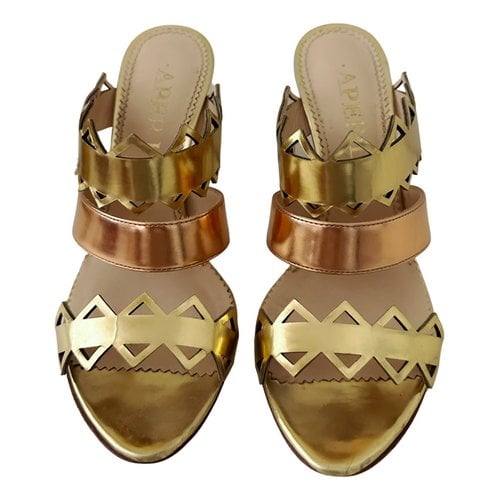 Pre-owned Aperlai Leather Sandals In Gold