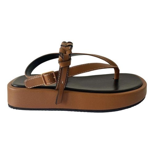 Pre-owned Jw Anderson Leather Flip Flops In Camel