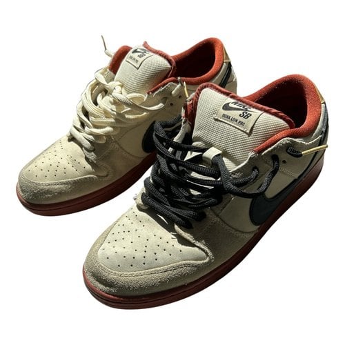 Pre-owned Nike Sb Dunk Low Low Trainers In Beige