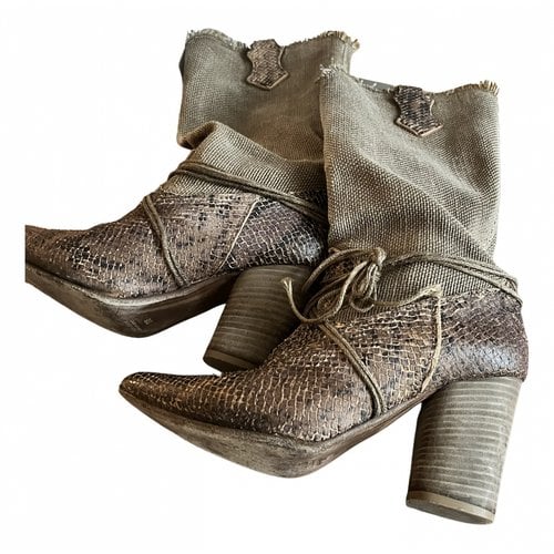 Pre-owned Divine Follie Ankle Boots In Brown