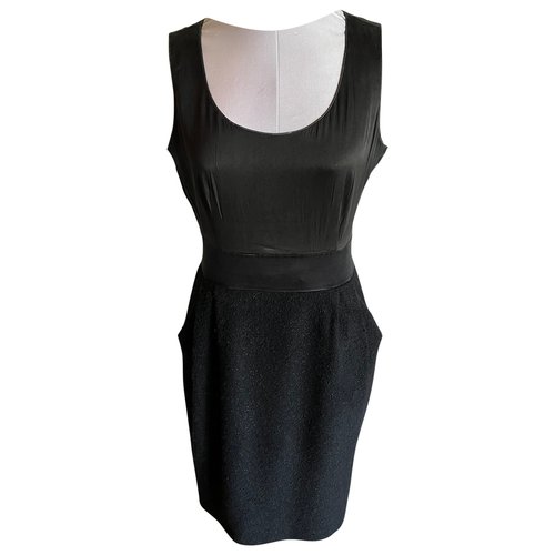 Pre-owned Donna Karan Silk Mid-length Dress In Black