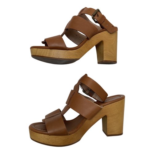 Pre-owned Madewell Leather Sandal In Camel