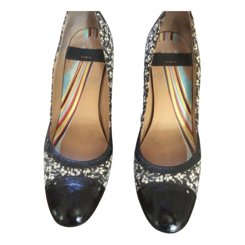 Pre-owned Paul Smith Patent Leather Heels In Black