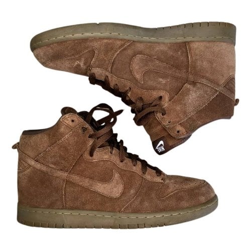 Pre-owned Nike Sb Dunk High Trainers In Brown