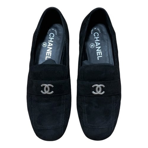 Pre-owned Chanel Flats In Black