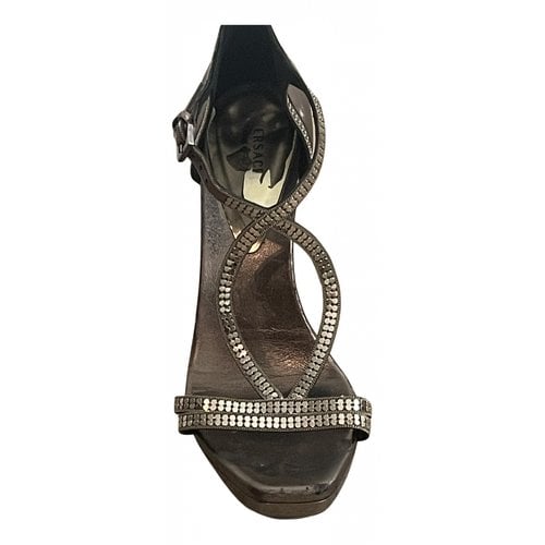 Pre-owned Versace Glitter Sandals In Brown