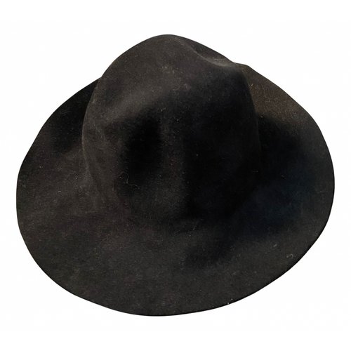 Pre-owned Off-white Leather Hat In Black