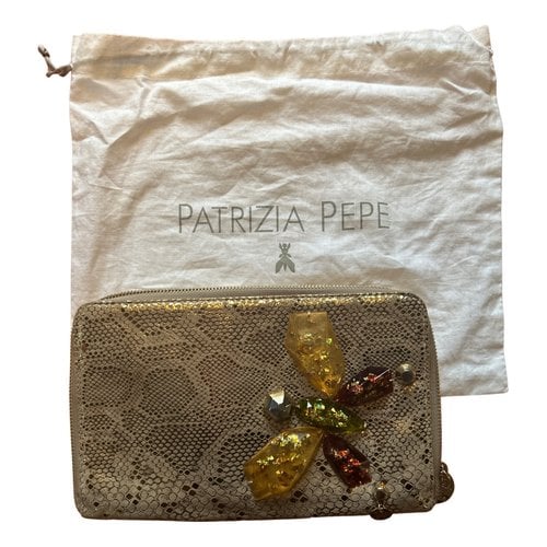 Pre-owned Patrizia Pepe Leather Clutch Bag In Gold