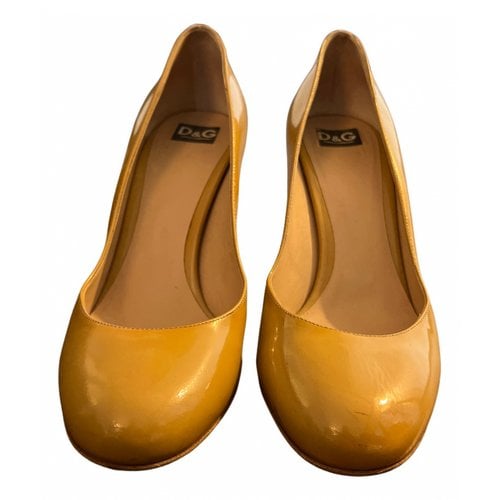 Pre-owned D&g Patent Leather Heels In Yellow