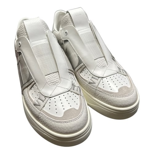 Pre-owned Valentino Garavani Leather Low Trainers In White
