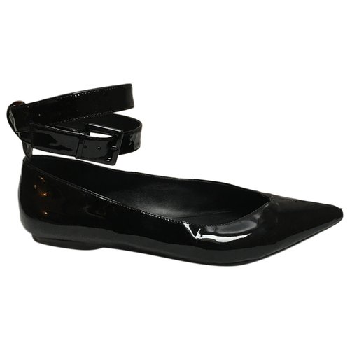 Pre-owned Calvin Klein Patent Leather Ballet Flats In Black