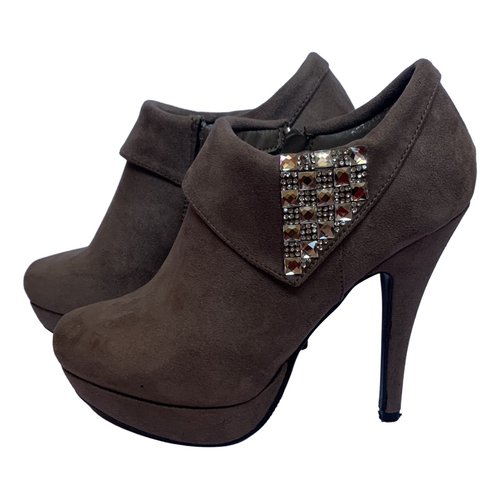 Pre-owned Janessa Leone Ankle Boots In Brown