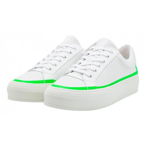 Pre-owned Gcds Leather Low Trainers In White