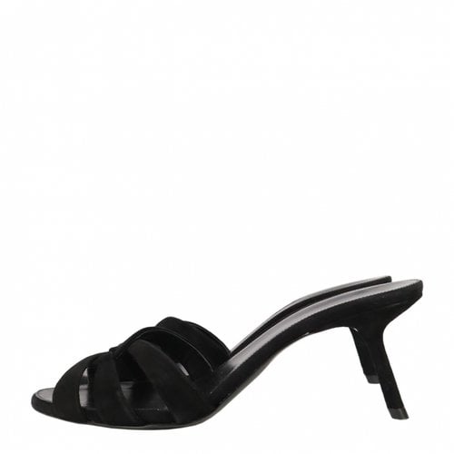 Pre-owned Victoria Beckham Leather Heels In Black