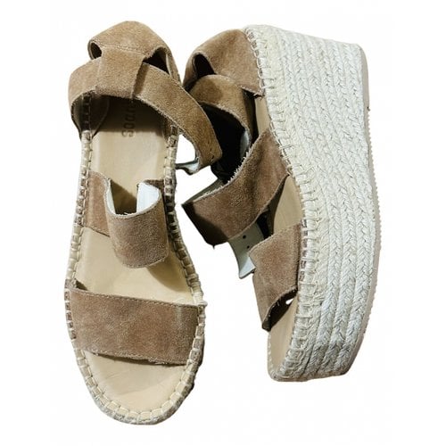 Pre-owned Soludos Espadrilles In Camel