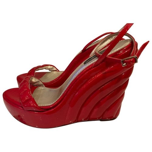 Pre-owned Dolce & Gabbana Patent Leather Sandal In Red