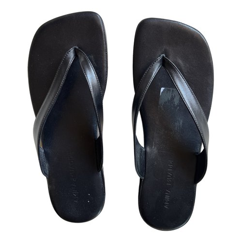 Pre-owned Amina Muaddi Leather Flip Flops In Black