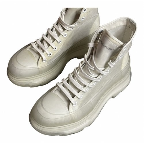 Pre-owned Alexander Mcqueen Leather Boots In White