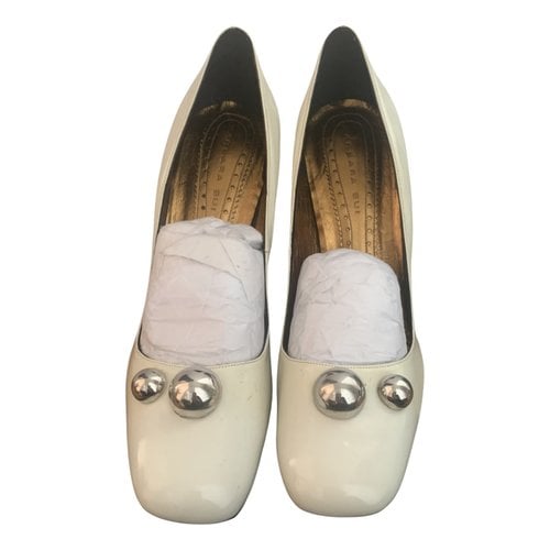 Pre-owned Barbara Bui Patent Leather Heels In White