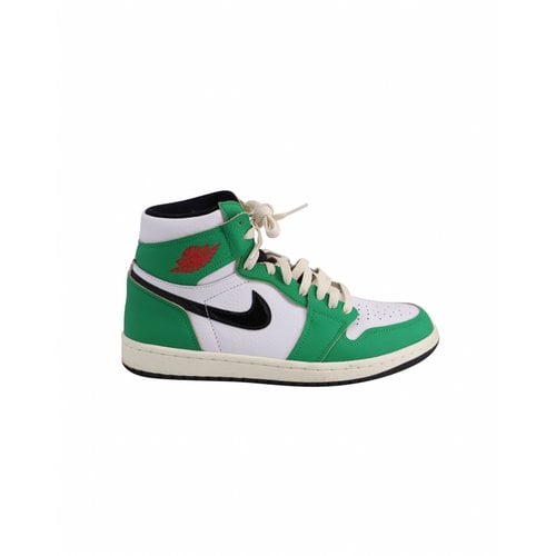 Pre-owned Nike Leather Low Trainers In Green