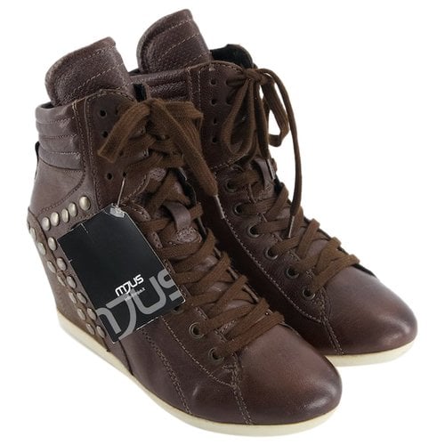Pre-owned Mjus Leather Trainers In Brown