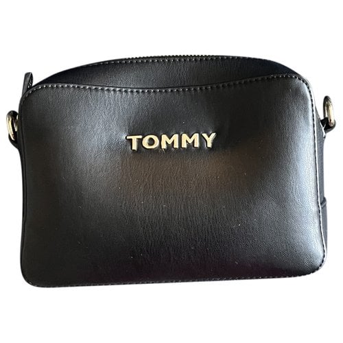 Pre-owned Tommy Hilfiger Vegan Leather Handbag In Black