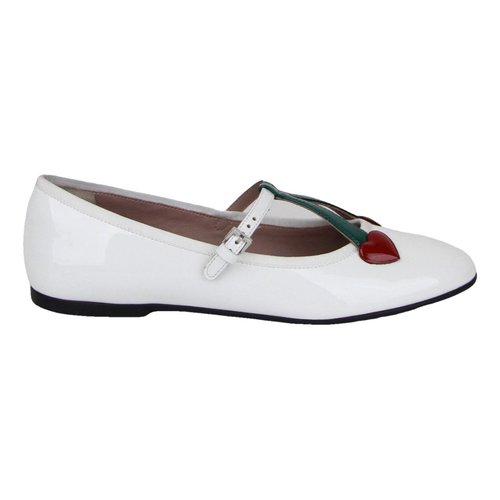Pre-owned Gucci Patent Leather Ballet Flats In White