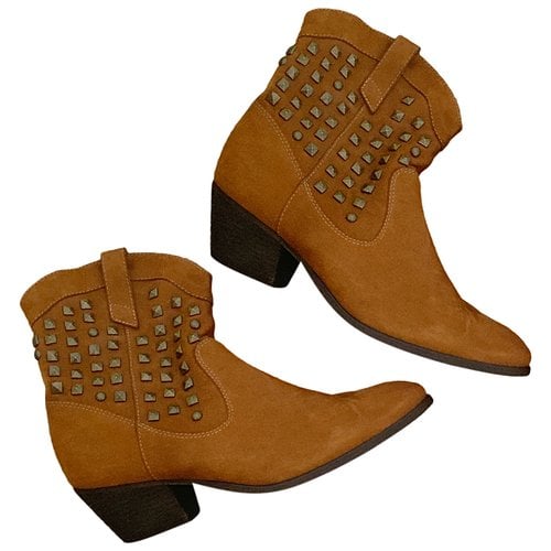 Pre-owned Schutz Leather Ankle Boots In Orange