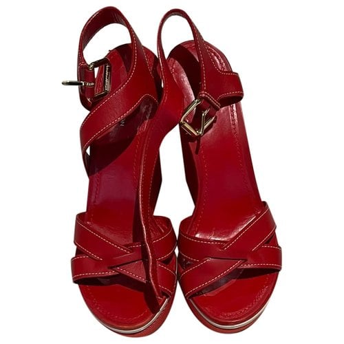 Pre-owned Louis Vuitton Patent Leather Sandals In Red