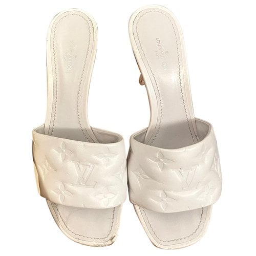 Pre-owned Louis Vuitton Leather Sandals In White