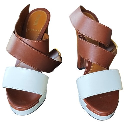 Pre-owned Fendi Leather Sandals In Camel