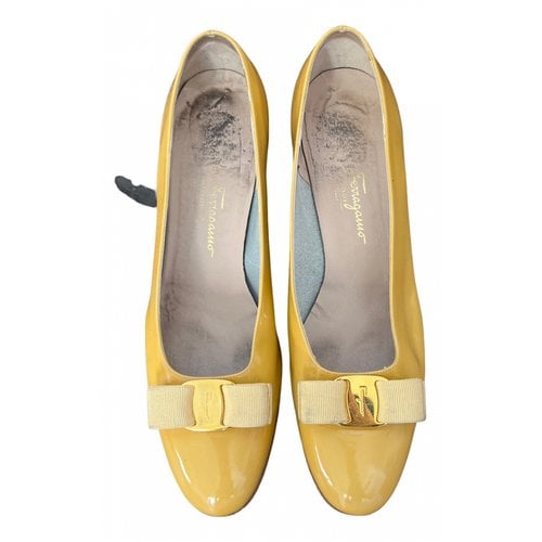 Pre-owned Ferragamo Vara Patent Leather Ballet Flats In Yellow