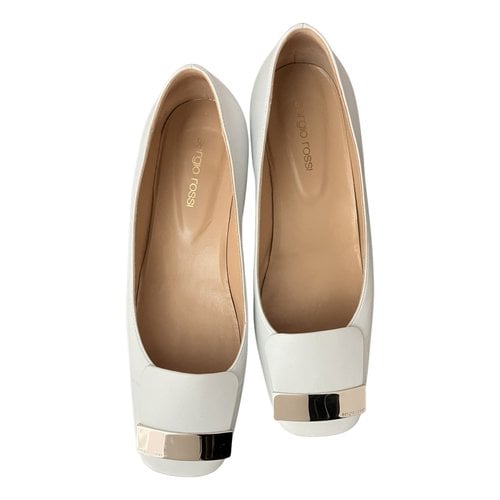 Pre-owned Sergio Rossi Leather Ballet Flats In White