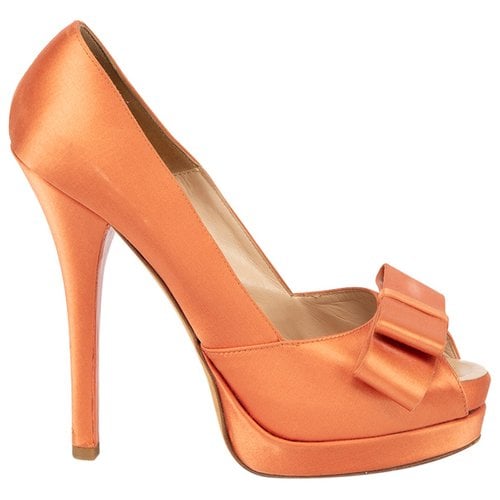 Pre-owned Fendi Cloth Heels In Orange
