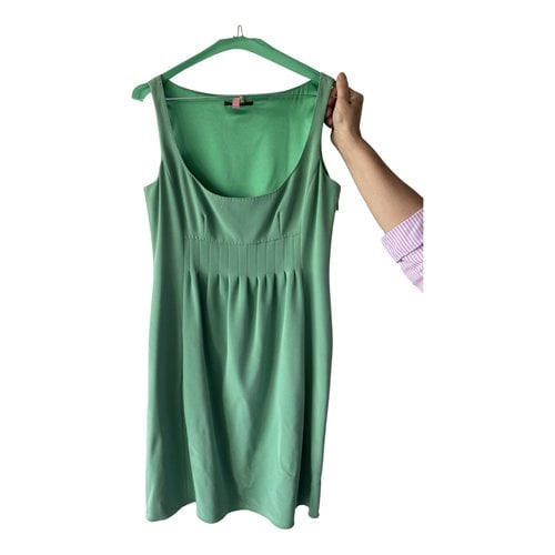 Pre-owned Elie Tahari Silk Mid-length Dress In Green
