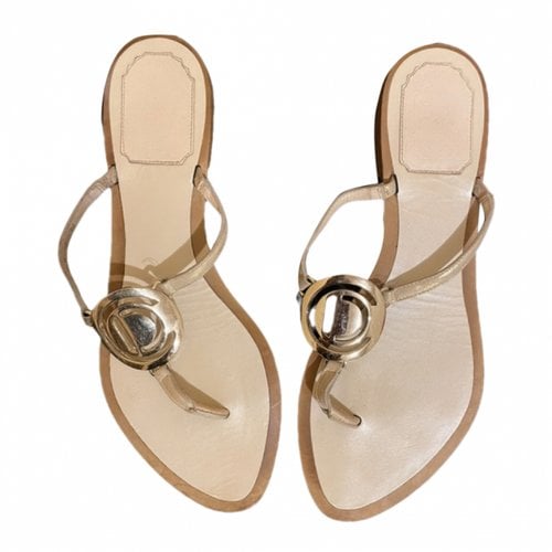 Pre-owned Dior Leather Flip Flops In Gold