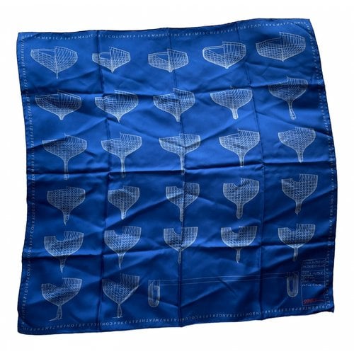 Pre-owned Louis Vuitton Silk Scarf & Pocket Square In Blue