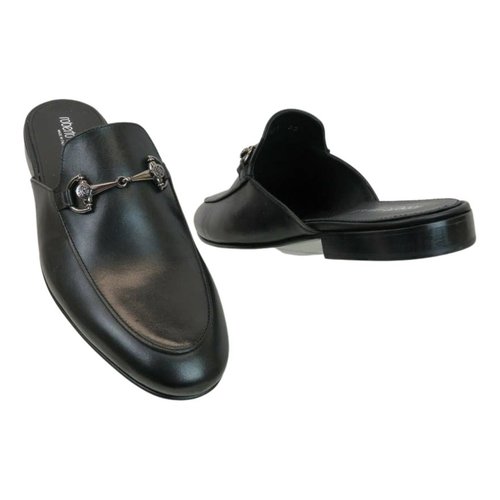 Pre-owned Roberto Cavalli Leather Flats In Black