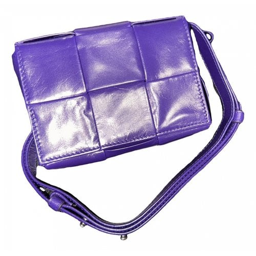 Pre-owned Bottega Veneta Cassette Leather Crossbody Bag In Purple