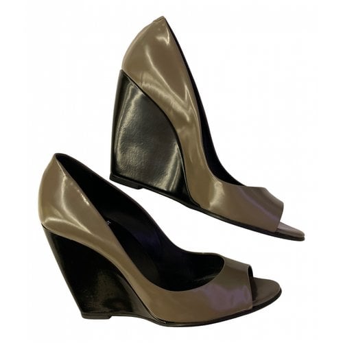 Pre-owned Pierre Hardy Patent Leather Heels In Grey