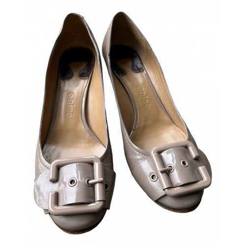 Pre-owned Chloé Patent Leather Heels In Beige