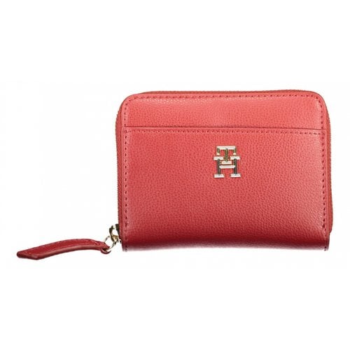 Pre-owned Tommy Hilfiger Wallet In Red