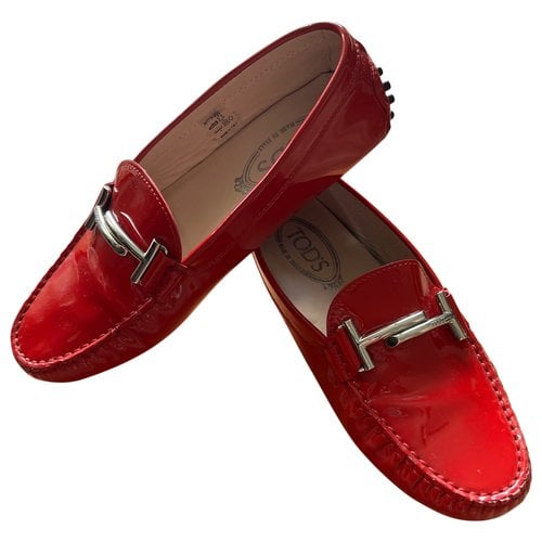 Pre-owned Tod's Gommino Patent Leather Flats In Red