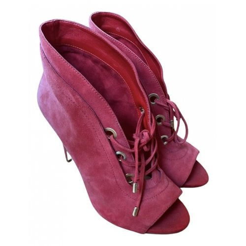 Pre-owned Guess Lace Up Boots In Burgundy