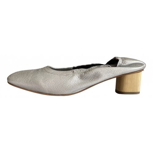 Pre-owned Robert Clergerie Leather Ballet Flats In Silver