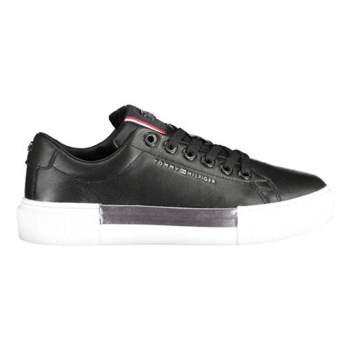 Pre-owned Tommy Hilfiger Leather Trainers In Black