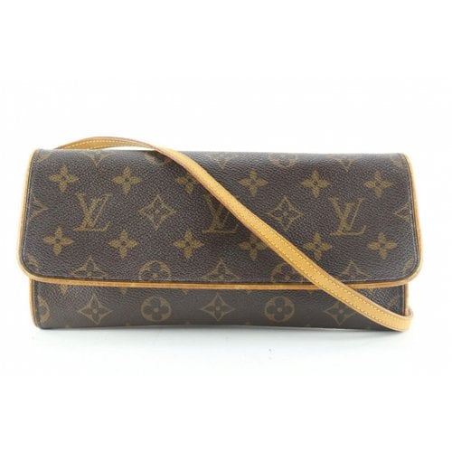 Pre-owned Louis Vuitton Patent Leather Clutch Bag In Brown