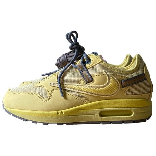 Pre-owned Nike Air Max 1 Low Trainers In Gold