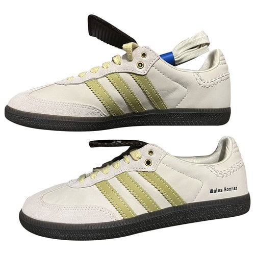 Pre-owned Adidas Originals Samba Leather Trainers In Beige
